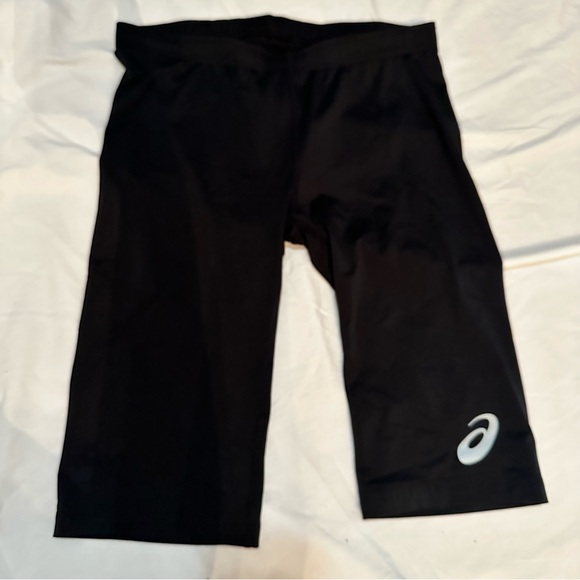 ASICS Shorts - Picture 3 of 3